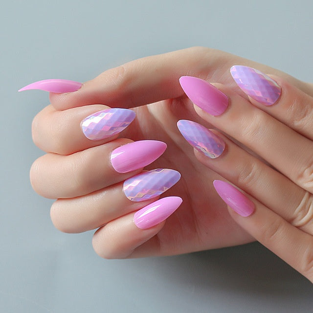 24 Pcs Trendy Wearable Fake Nails – Stylish Press-On Nail Tips for DIY & Salon Manicure - HZ Mobile