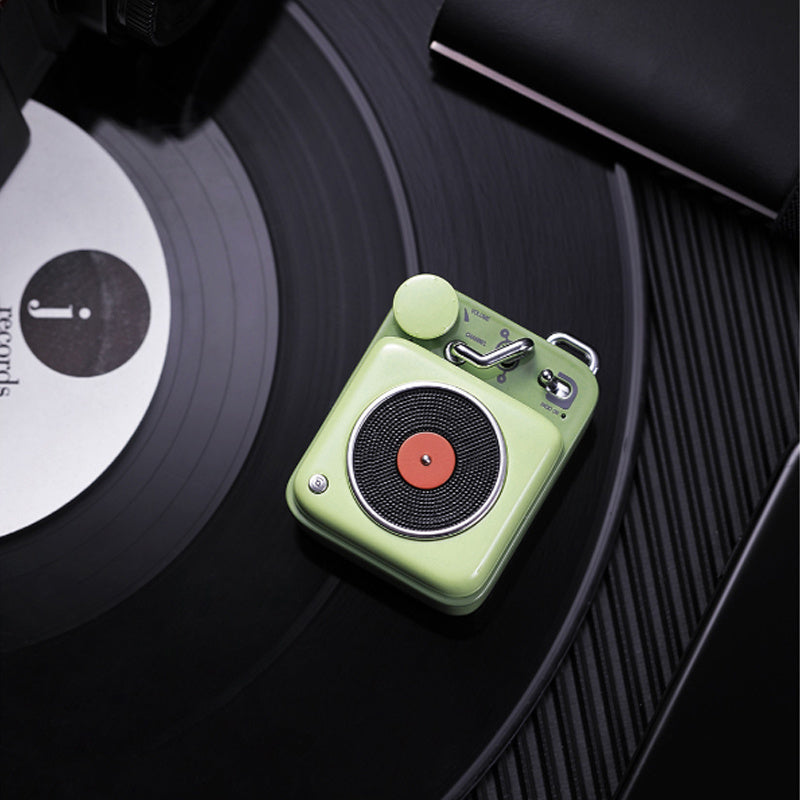Retro small speaker car mini speaker - HZ Mobile