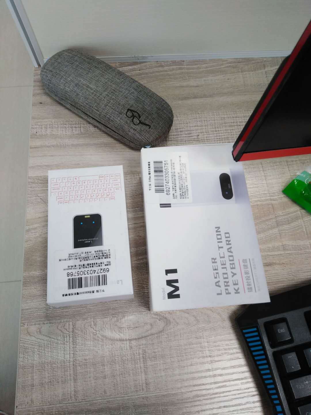 LEING FST Virtual Laser Keyboard Bluetooth Wireless Projector Phone Keyboard For Computer Pad Laptop With Mouse Function - HZ Mobile